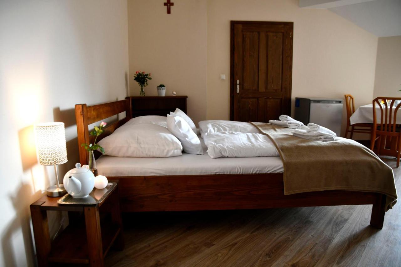 Gosciniec Pod Lubomirem Bed & Breakfast Weglowka (Lesser Poland)