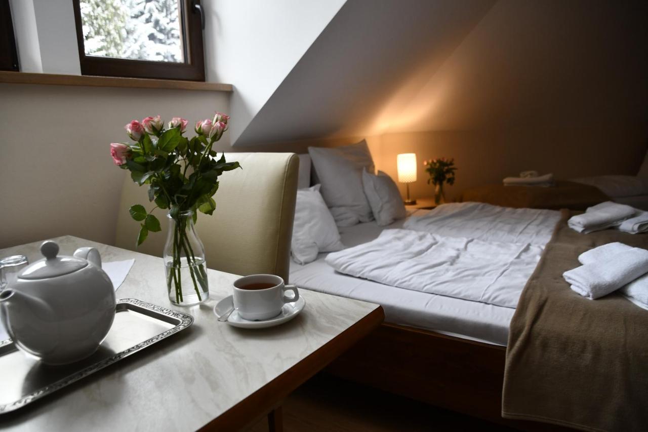 Gosciniec Pod Lubomirem Bed & Breakfast *